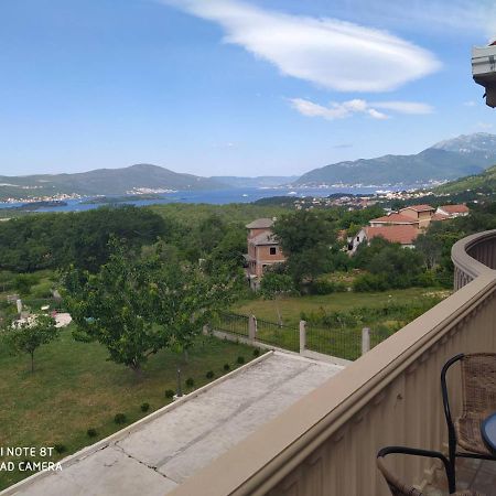 Apartmani Popovic V&A Tivat Kültér fotó