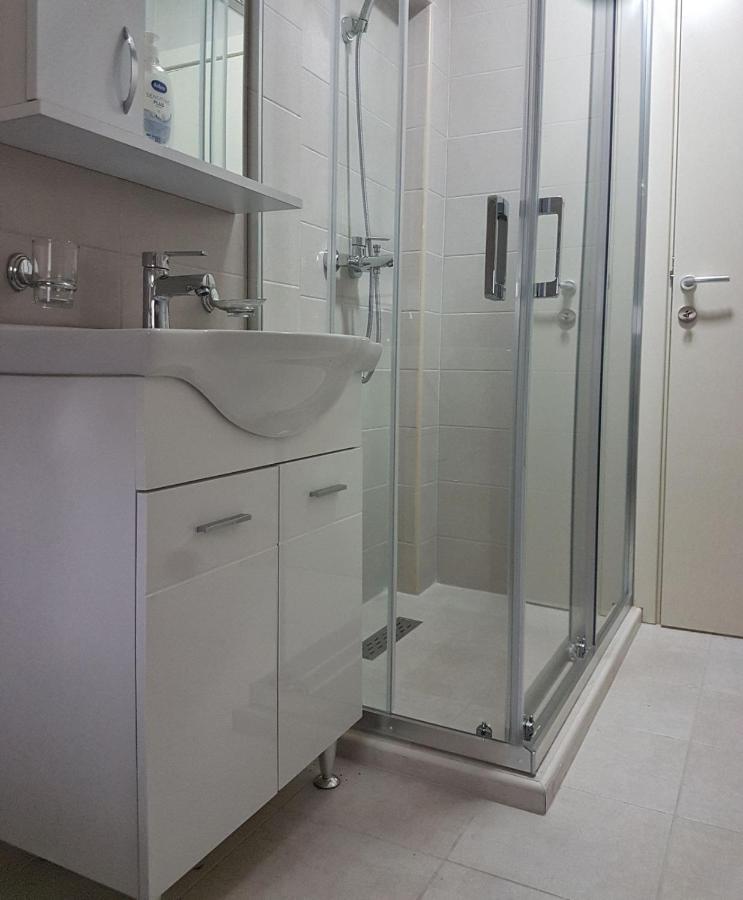 Apartmani Popovic V&A Tivat Kültér fotó