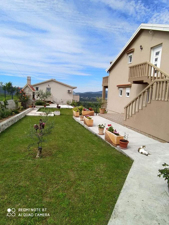 Apartmani Popovic V&A Tivat Kültér fotó