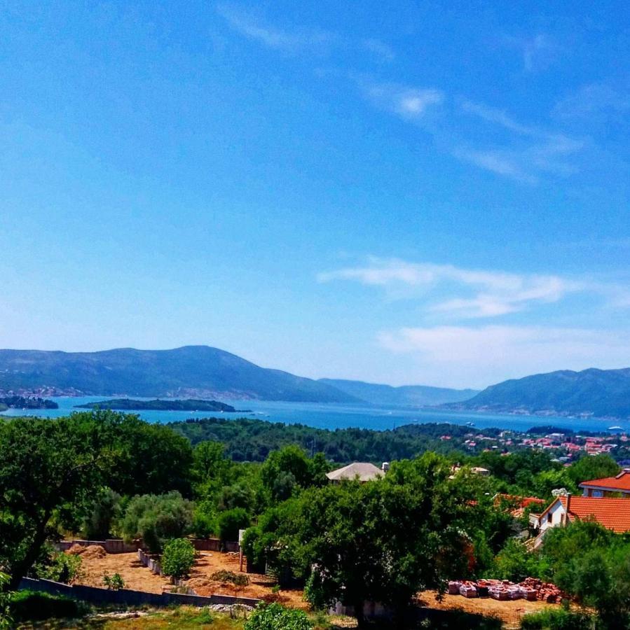 Apartmani Popovic V&A Tivat Kültér fotó