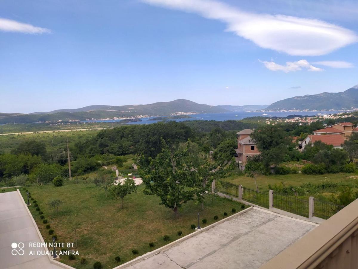 Apartmani Popovic V&A Tivat Kültér fotó